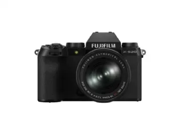 Fujifilm X-S20 + XF 18-55mm