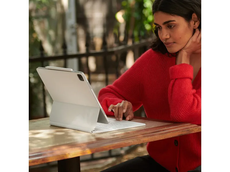 APPLE iPad Pro 11" Magic Keyboard 11