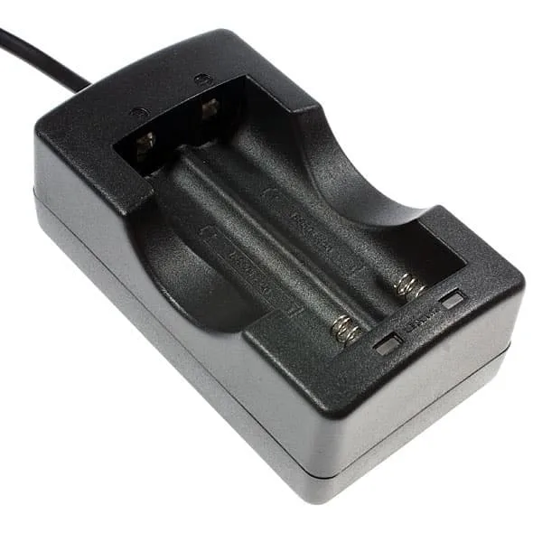 Dubbel batteriladdare för 18650-batterier