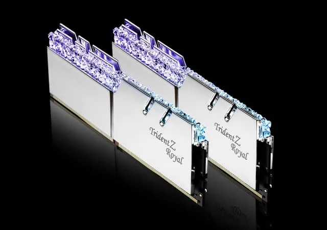 G.Skill Trident Z Royal F4-3600C19D-32GTRS RAM-minnen