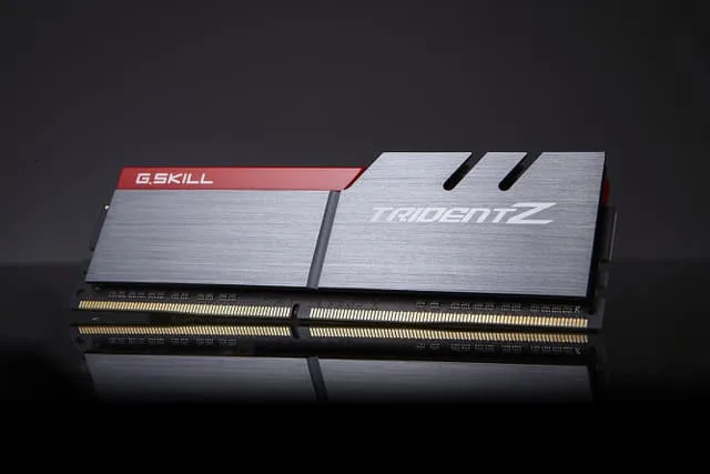G.Skill Trident Z Royal F4-3200C16Q-32GTRG