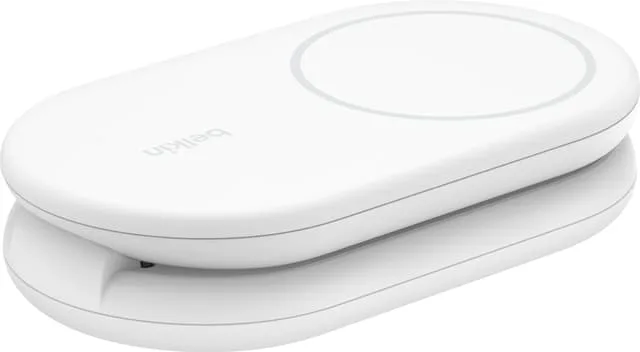 Belkin BoostCharge Qi2 magnetiskt vikbart laddningsställ (vit)