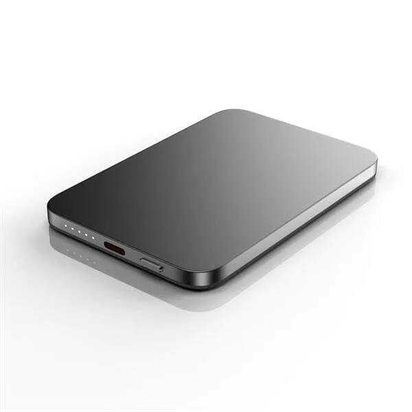24 Qualo powerbank 5000 mAh med MagSafe