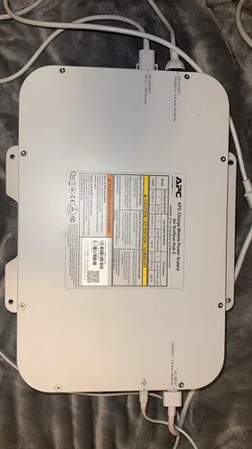 APC Smart-UPS Charge Mobile Battery Surface Hub