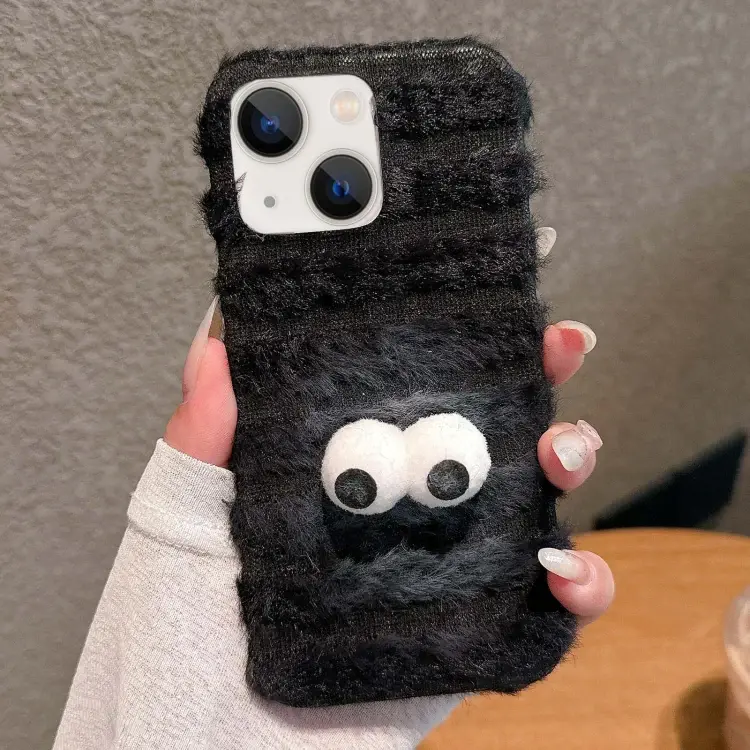 24 Fluffigt Bakskal till iPhone 14 Pro