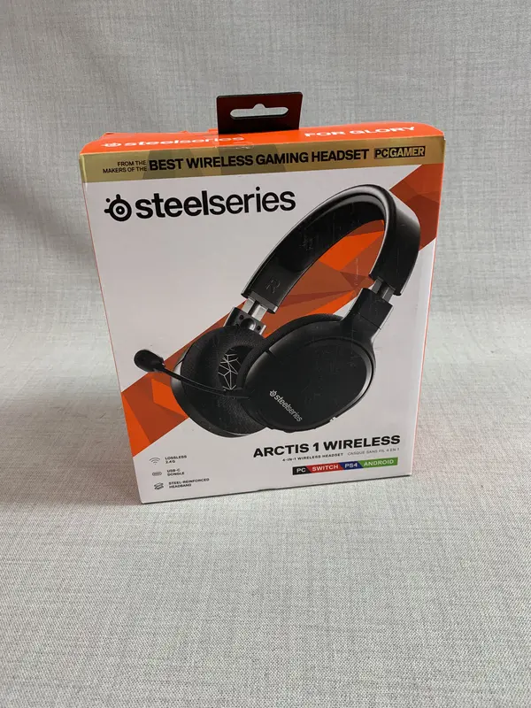 SteelSeries Arctis 1 trådlöst headset gaming för